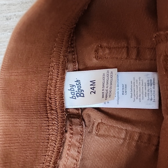 OshKosh Carpenter Pants 2T - Picture 3 of 3